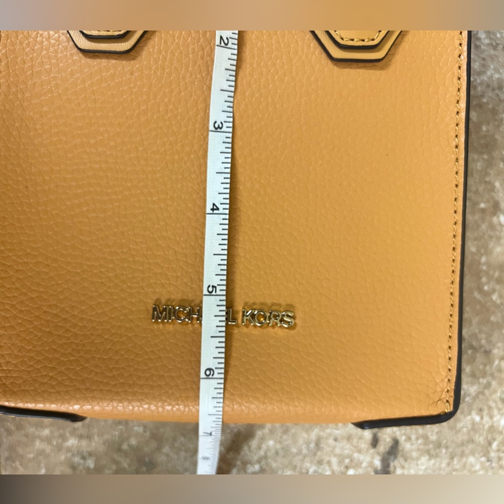 New MICHAEL KORS Mercer Extra-Small Pebbled Leather Crossbody Bag - Picture 7 of 8